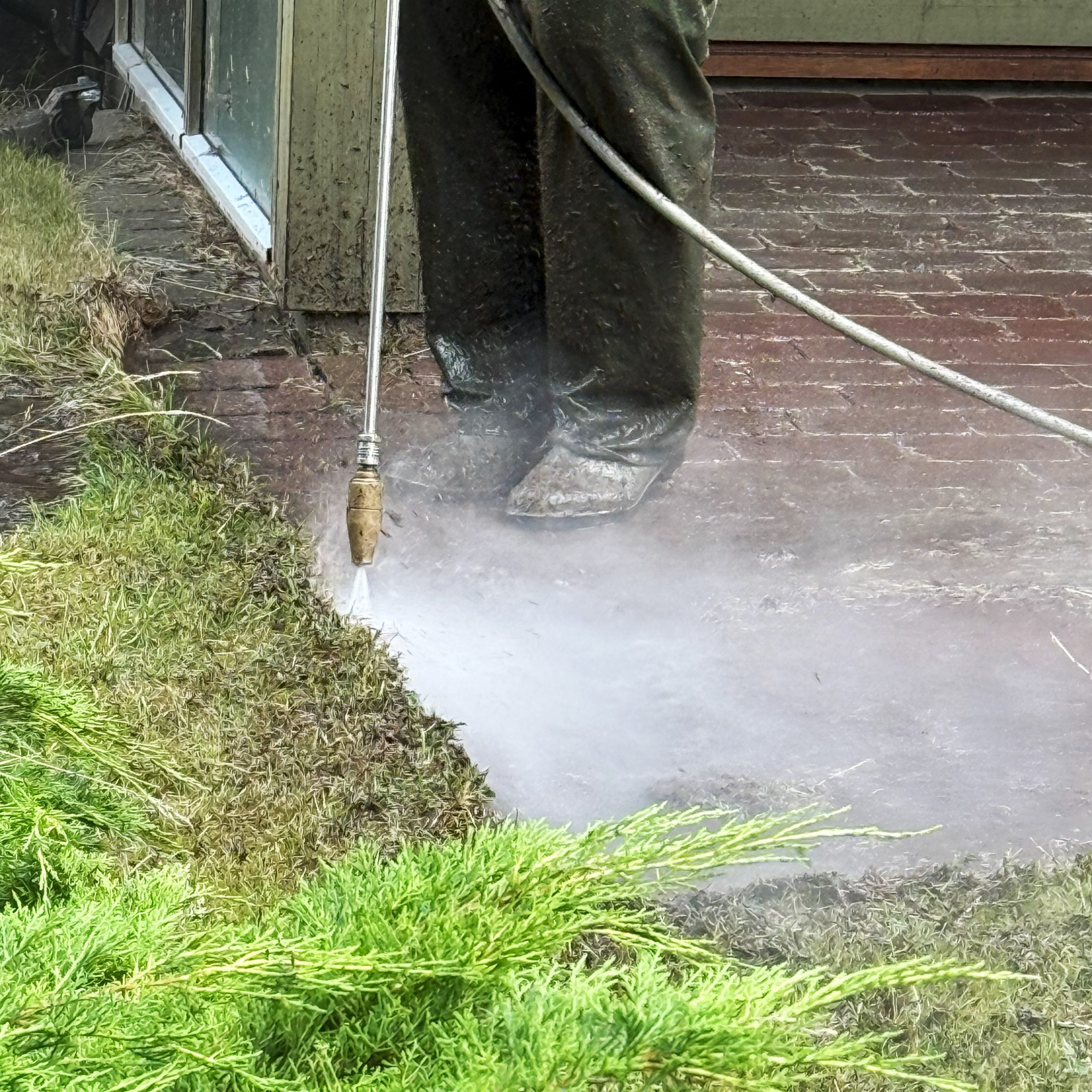 pressure washing services